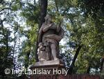 Tovačov, Zámek - zámecký park - socha sv. Václava